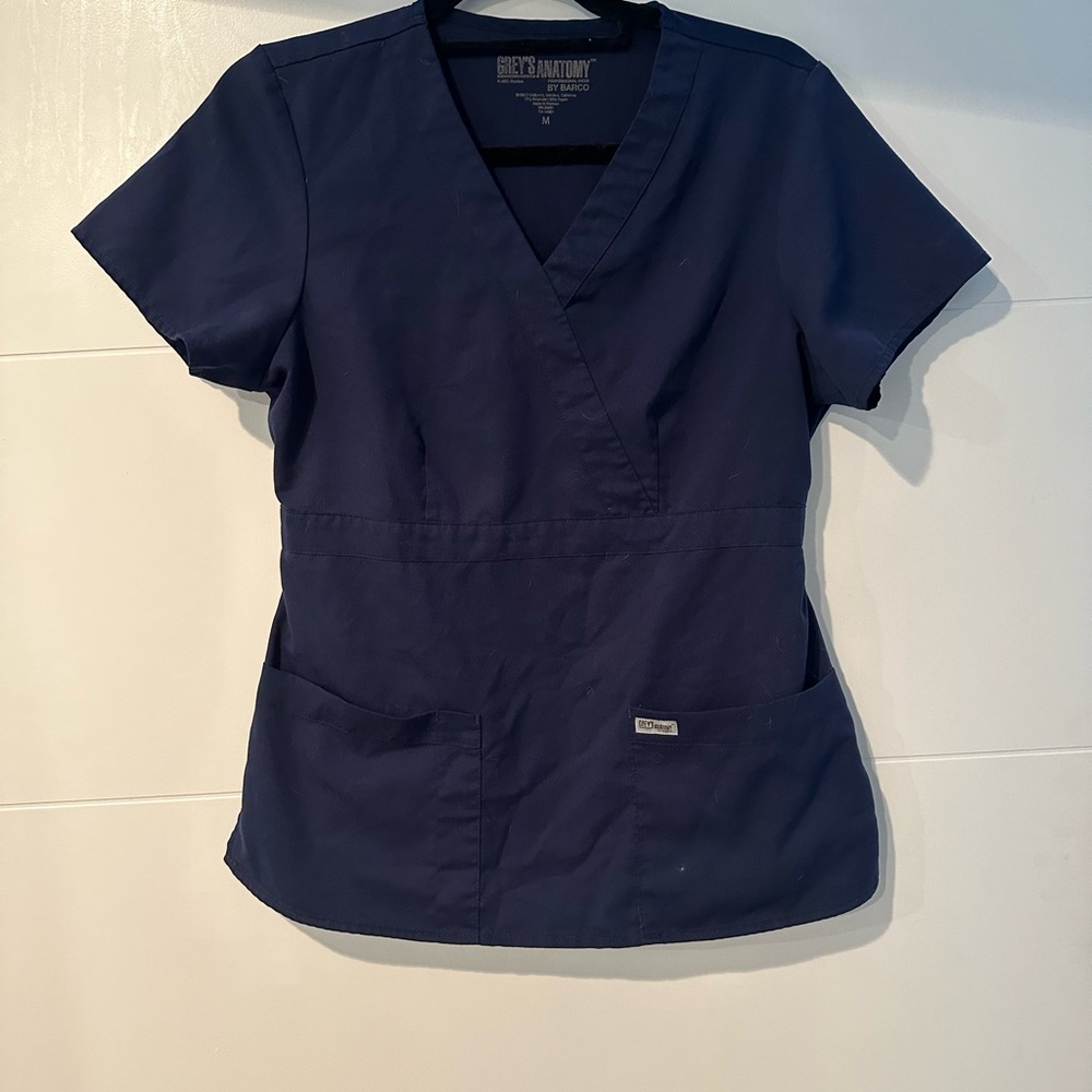 Greys anatomy medium navy scrub top